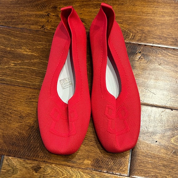 Red Flats NWOT - Picture 3 of 5